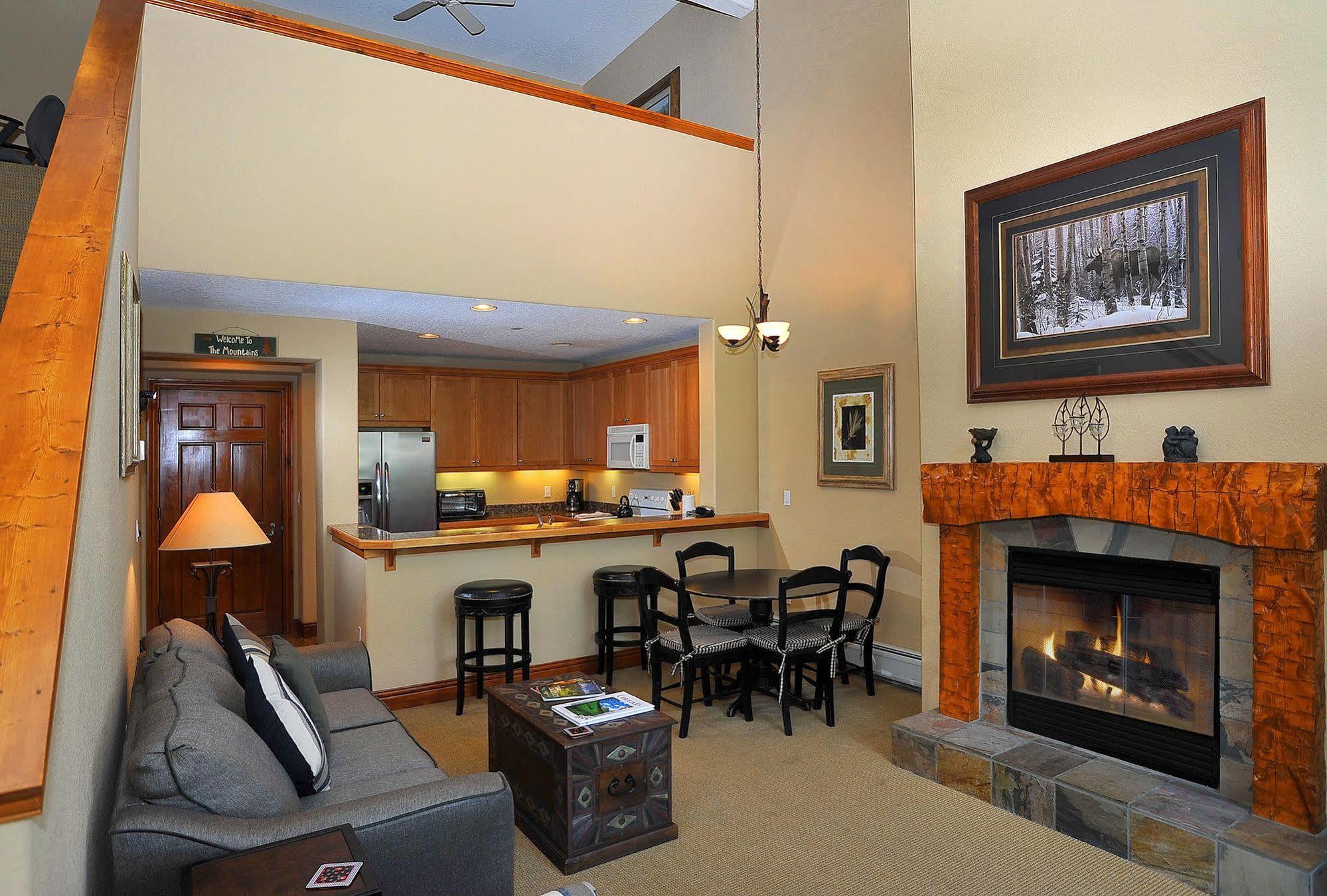 Lodge At Brookside Avon Village Εξωτερικό φωτογραφία
